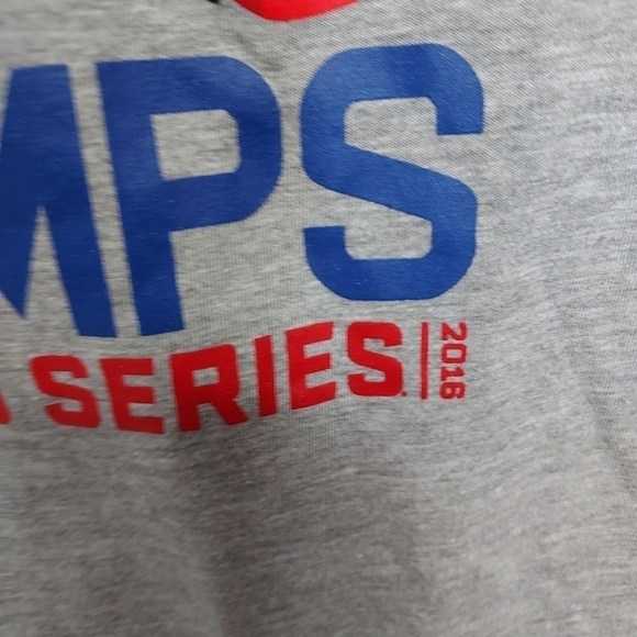 Nike Tee Chicago Champs 2016 World Series women's large tapered fit - Picture 6 of 13